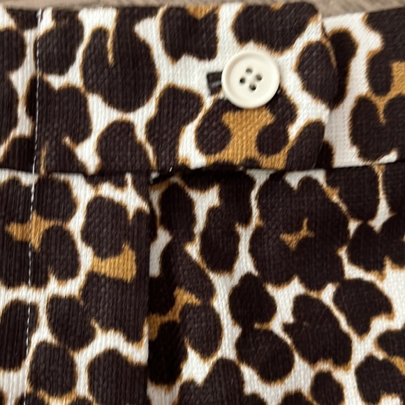 J.crew Factory basket weave Leopards cotton shorts. Size 00 - Picture 3 of 10